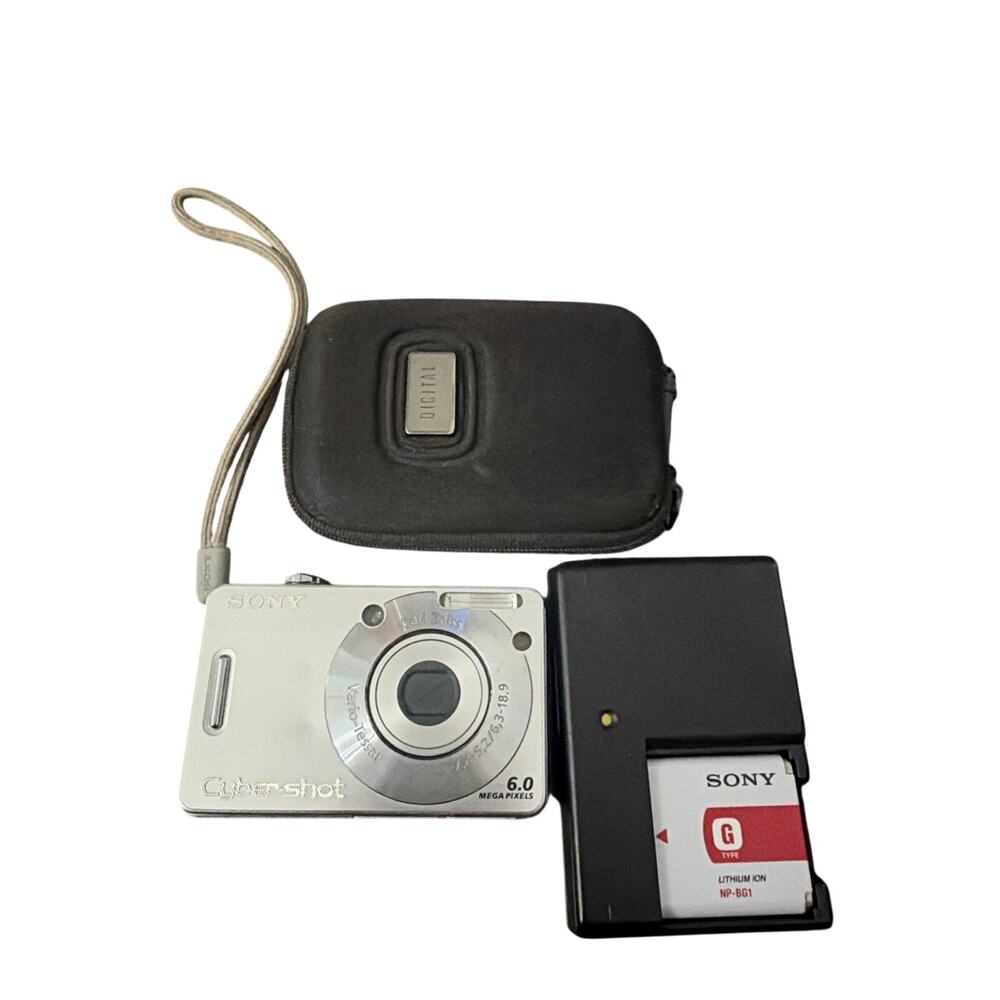 Sony Cyber-shot DSC-W50 6.0MP 3x Optical Carl Zeiss Zoom Digital Camera Silver